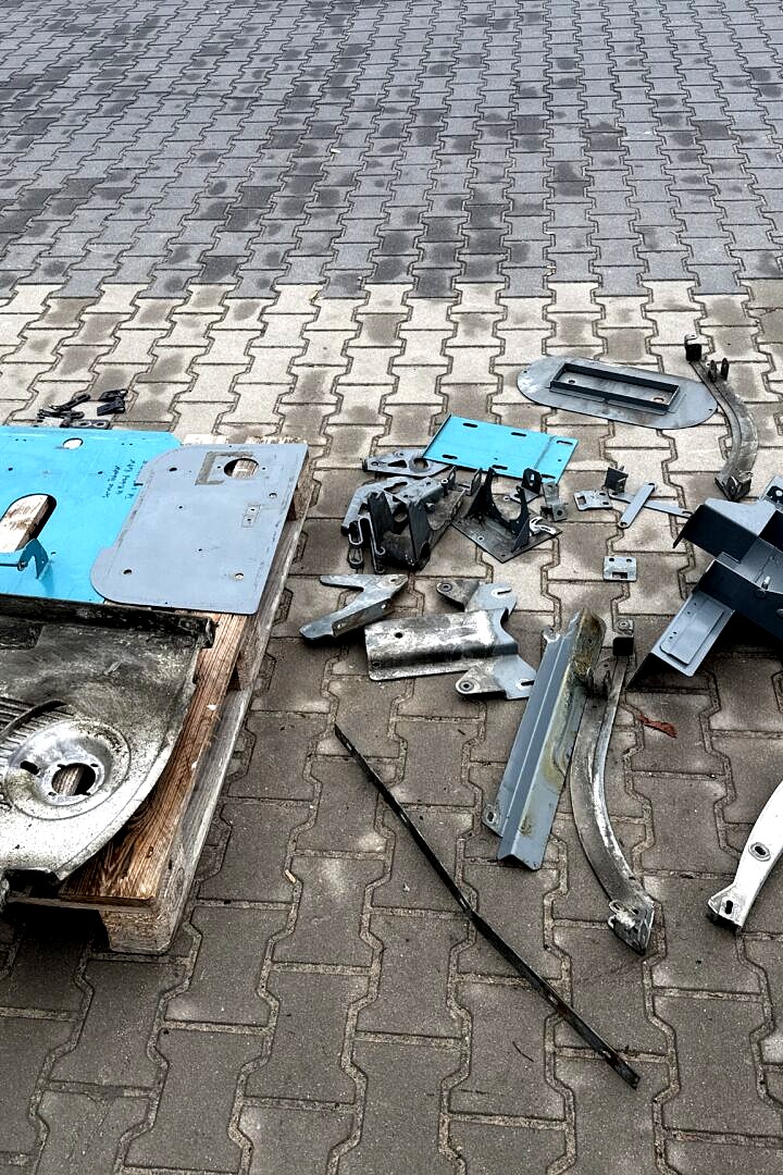 Renowacja maszyn sprzątających – śrutowanie i malowanie proszkowe w Lakierni Koczargi