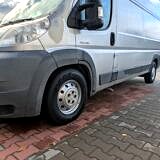 Citroën Jumper — srebrny van dostawczy, widok z lewej/przodu; serwis i regeneracja zawieszenia, Warszawa