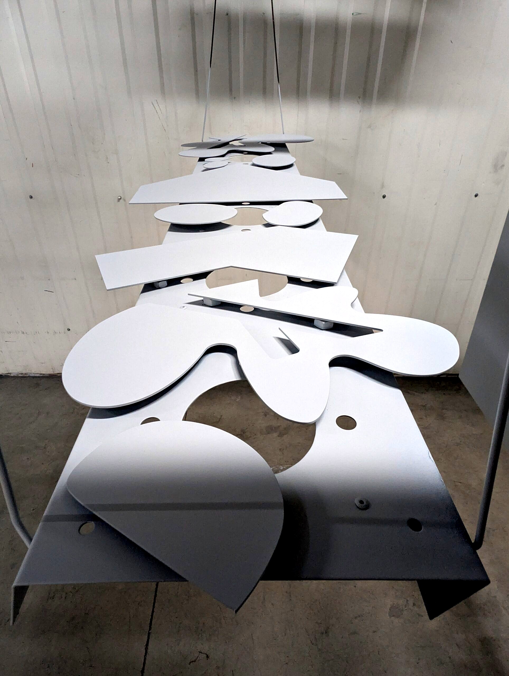 Lakierowanie proszkowe elementów o nietypowych kształtach z zastosowaniem podkładu epoksydowego