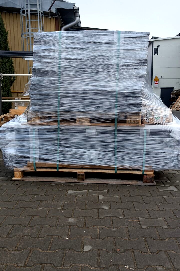 Ekspresowy tryb realizacji zamówień wysyłkowych w lakierni proszkowej