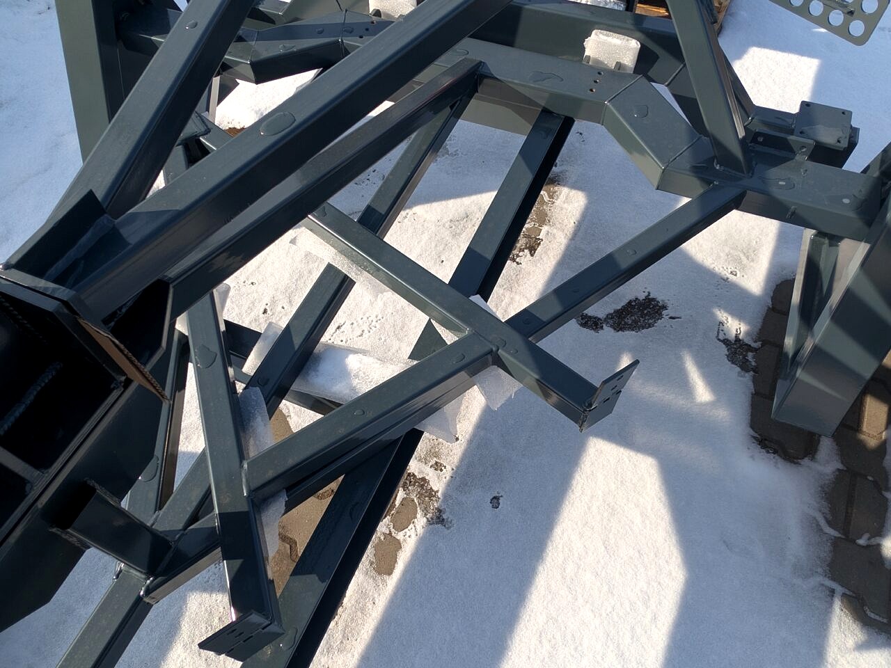 Stojak transportowy do schodów – śrutowanie i malowanie proszkowe RAL 7016