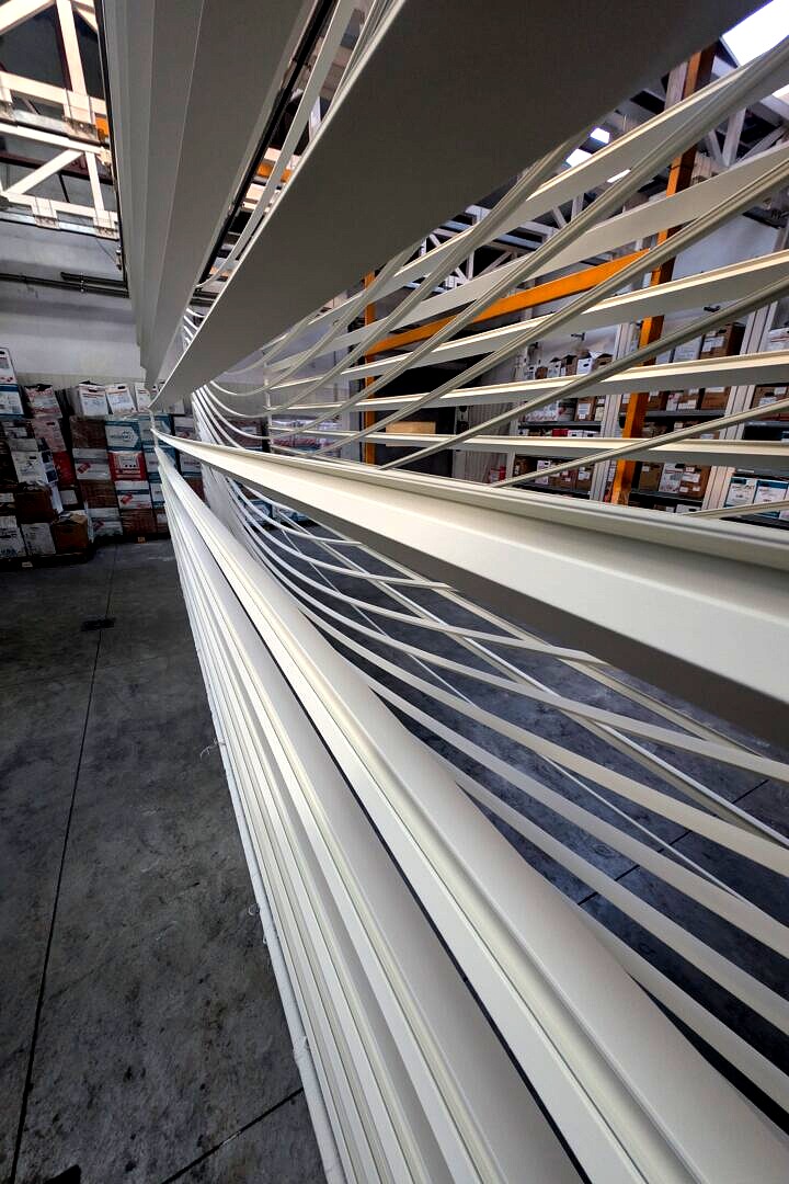 Malowanie proszkowe profili aluminiowych do 8 metrów – precyzja, powtarzalność i trwałość powłoki