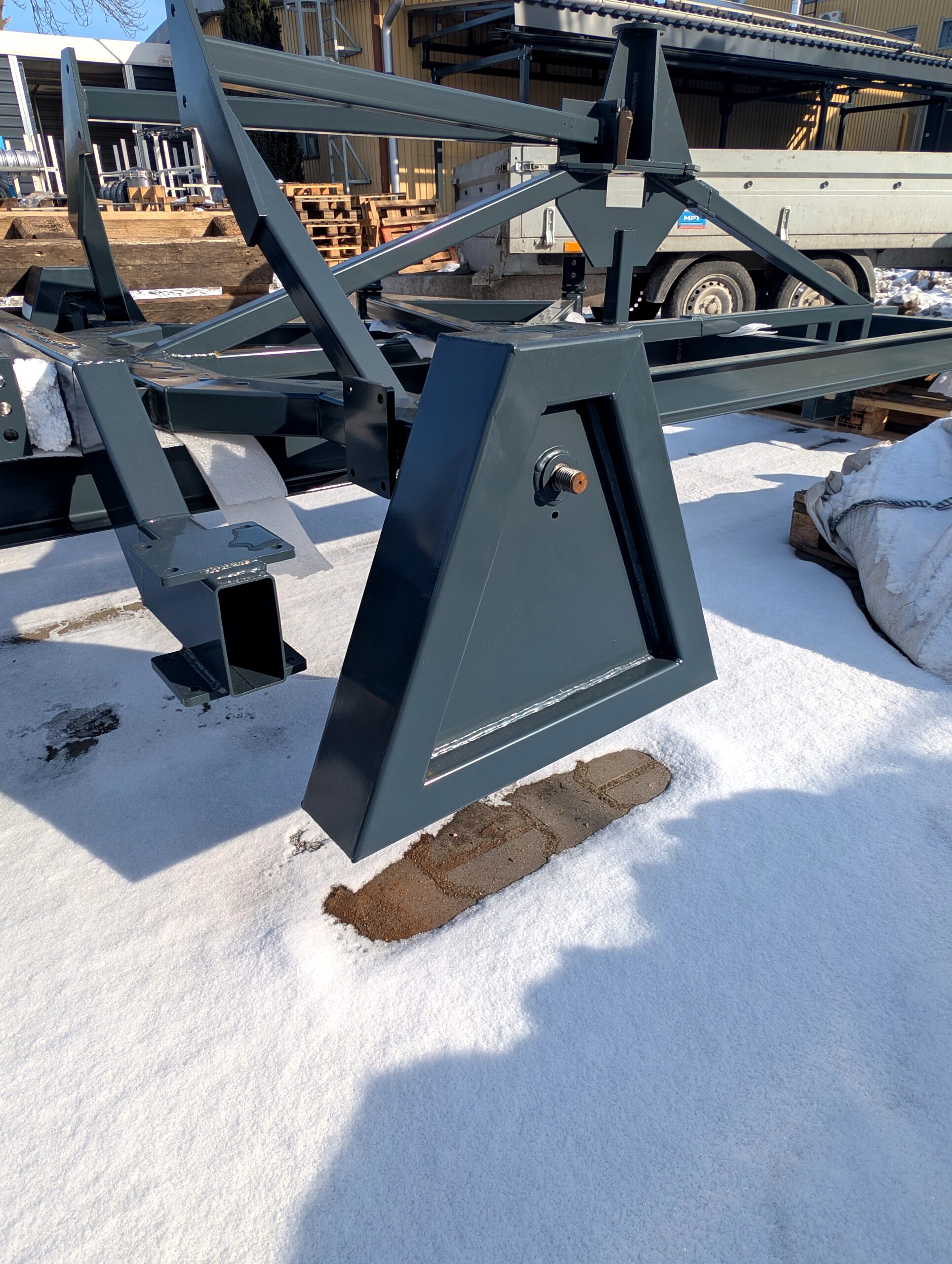 stojak transportowy do schodów po malowaniu proszkowym RAL 7016