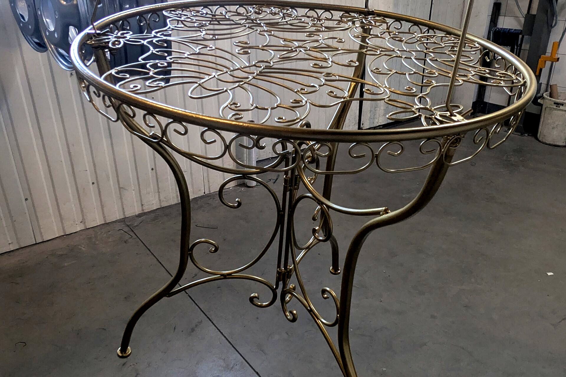 Malowanie proszkowe: mat, satyna czy połysk? Porównanie wykończeń